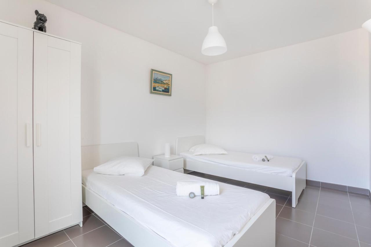 New Joliette Comfortable Apartment Well Located With Private Parking Marseille Eksteriør billede